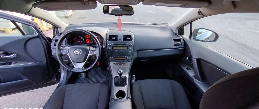 Toyota Avensis cena 18991 przebieg: 296000, rok produkcji 2009 z Gdynia małe 172